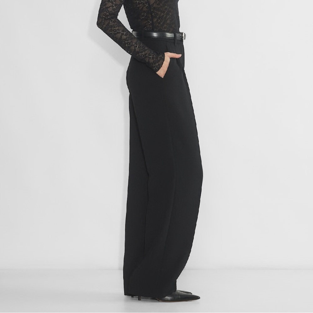Aritzia Effortless Black High Rise Pants